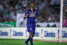 Gabriel Mec se destaca no Grêmio e fala da decisão por pênaltis: "Eu queria bater" Gabriel Mec no Grêmio