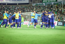 Reação de Carlos Vinícius após pênalti perdido pelo Juventude viraliza na web Carlos Vinícius pelo Grêmio