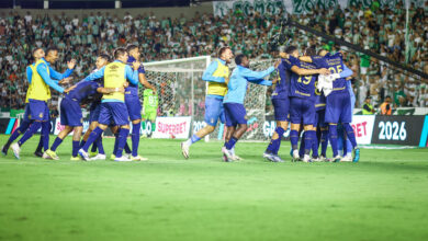 Reação de Carlos Vinícius após pênalti perdido pelo Juventude viraliza na web Carlos Vinícius pelo Grêmio