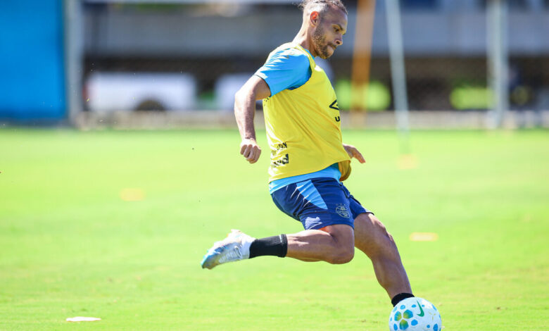Braithwaite pelo Grêmio
