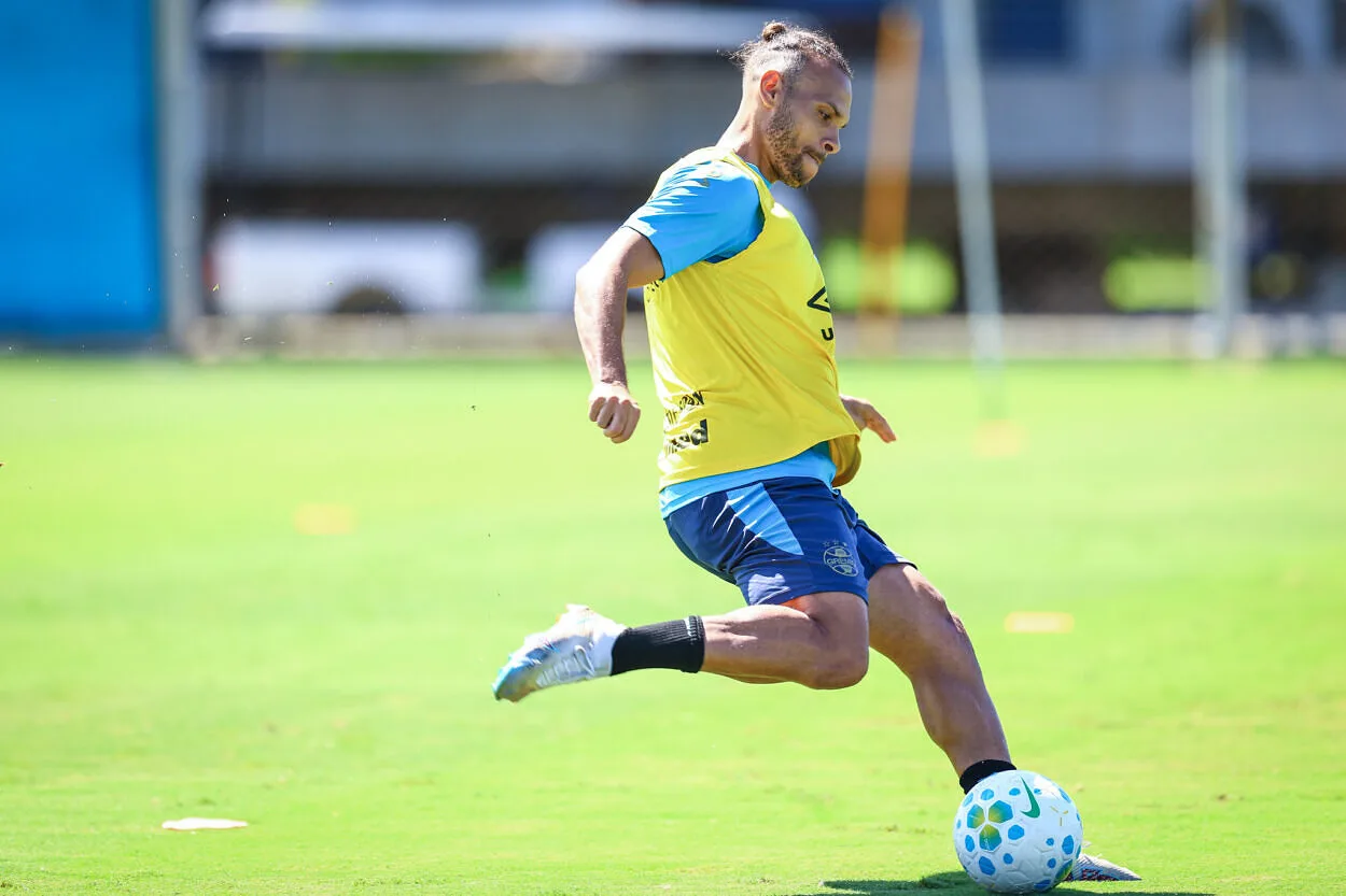 Braithwaite pelo Grêmio