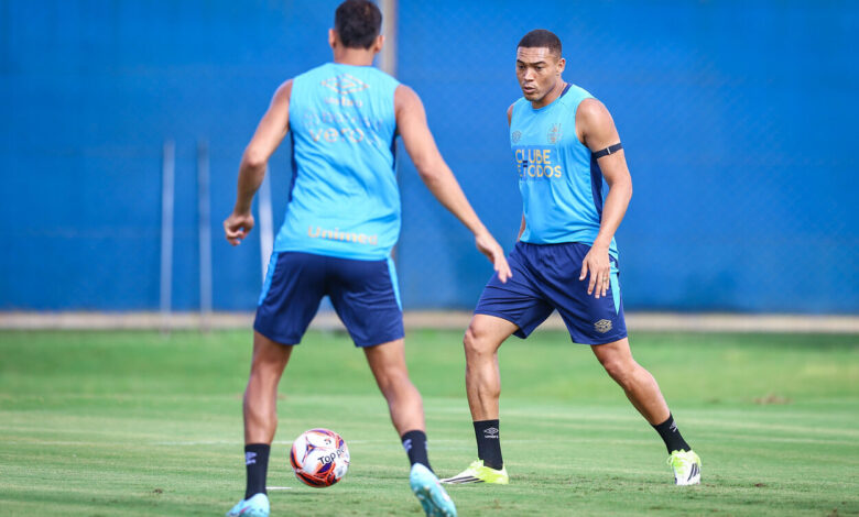 Luís Castro aposta em Carlos Vinícius como diferencial do Grêmio: "Desempenho ótimo" Carlos Vinícius pelo Grêmio