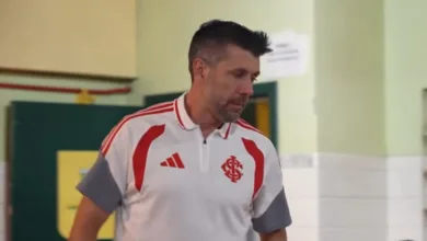 CCD diz que frase do técnico do Inter "pode ser a esperança" do Grêmio no Gre-Nal Pezzolano pelo Inter