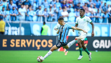 Pai de Monsalve desabafa após golaço do filho pelo Grêmio: "Nós sabemos o significado" Monsalve pelo Grêmio