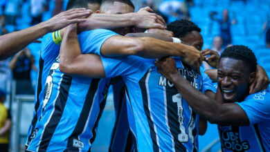 Gabardo: Grêmio tem novidade na busca por meia de armação no mercado Grêmio com camisa