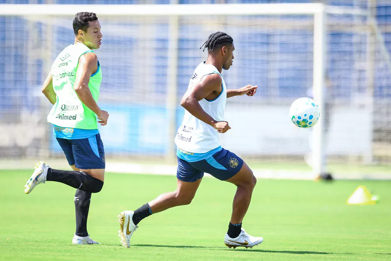 Luís Castro volta a explicar por que não utilizará Tetê como camisa 10 do Grêmio Tetê pelo Grêmio