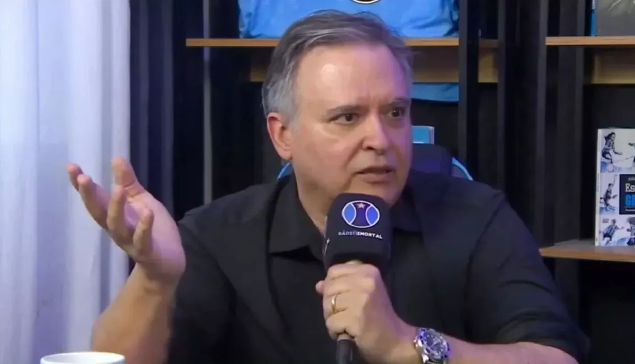 Dutra confirma interesse do Grêmio em jogador argentino: "Estamos observando" Dutra hoje no Grêmio