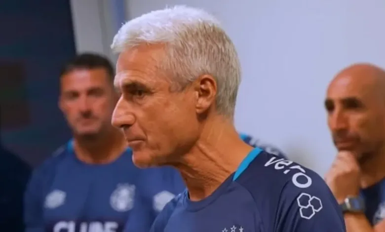 No Grêmio, Luís Castro reencontra o Botafogo pela primeira vez; técnico justificou saída Luís Castro pelo Grêmio