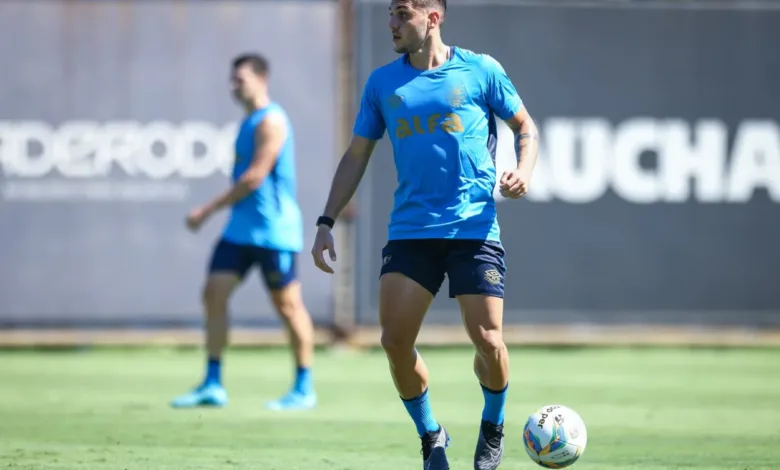 Chapecoense tem desfalque de volante emprestado pelo Grêmio no duelo desta noite Camilo pelo Grêmio
