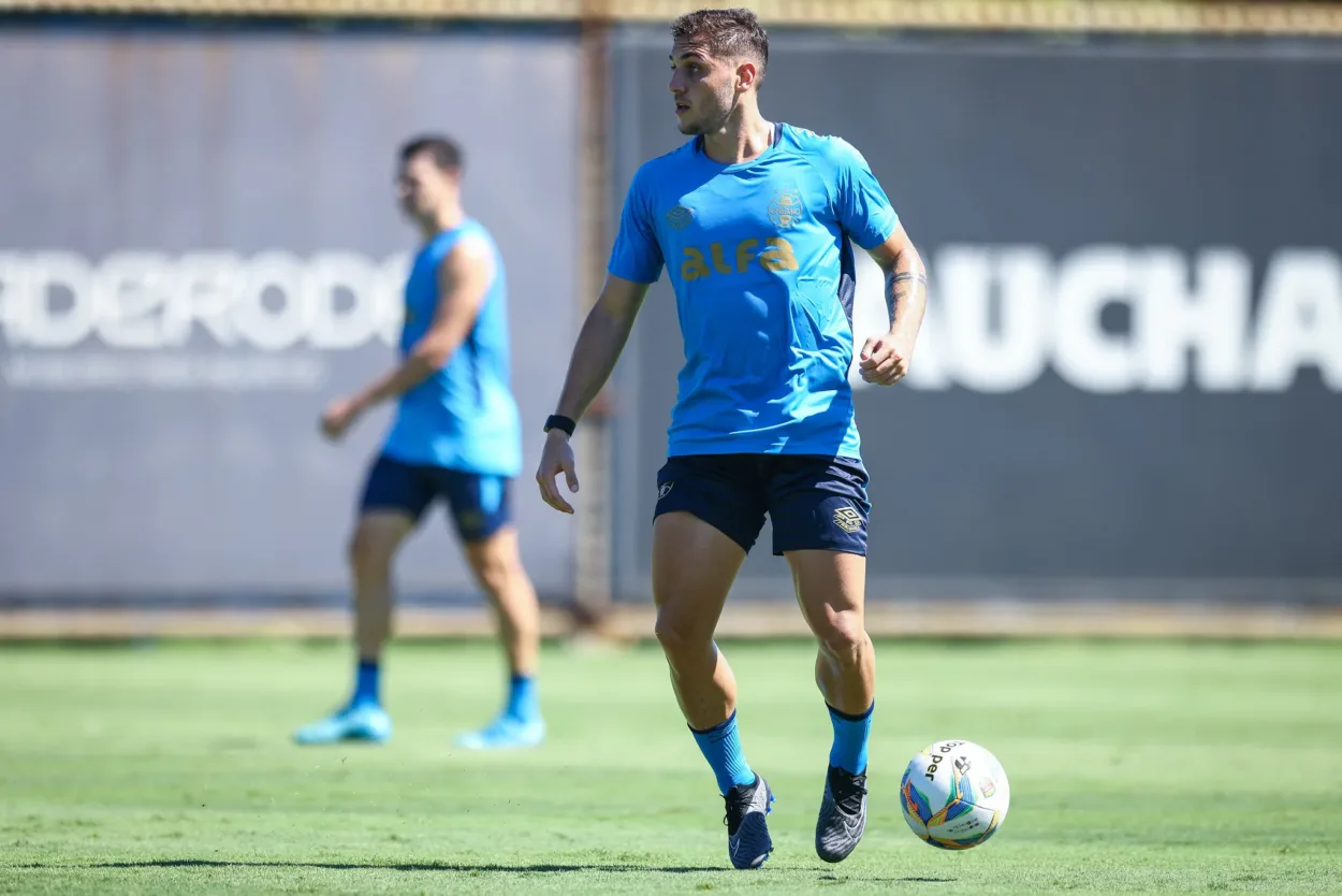 Chapecoense tem desfalque de volante emprestado pelo Grêmio no duelo desta noite Camilo pelo Grêmio