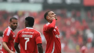 Alan Patrick comemora seu gol na vitória do Inter por 1x0 contra o Ceará