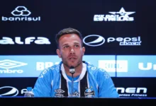 Arthur fala do Grêmio e de Renato