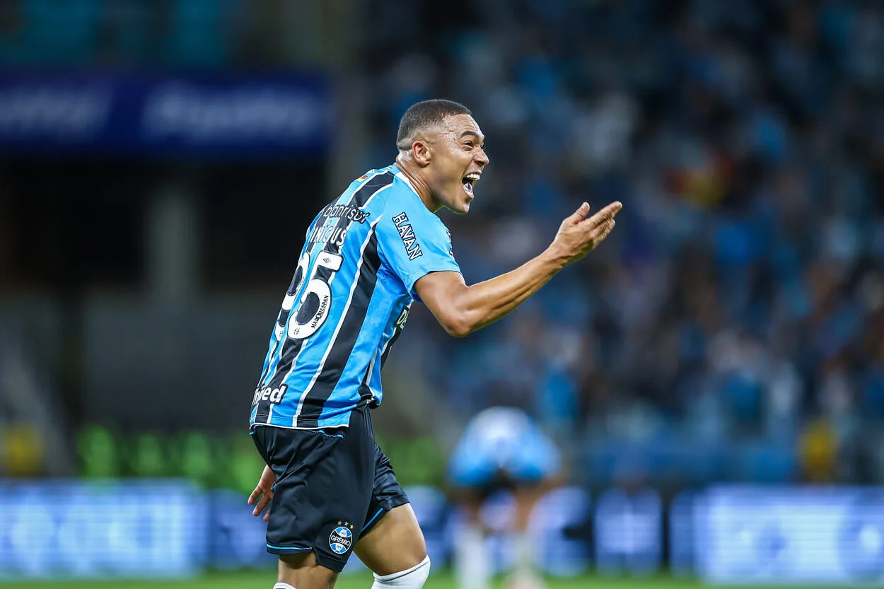 Súmula oficial do Gre-Nal "retira" gol de centroavante do Grêmio; entenda Grêmio hoje