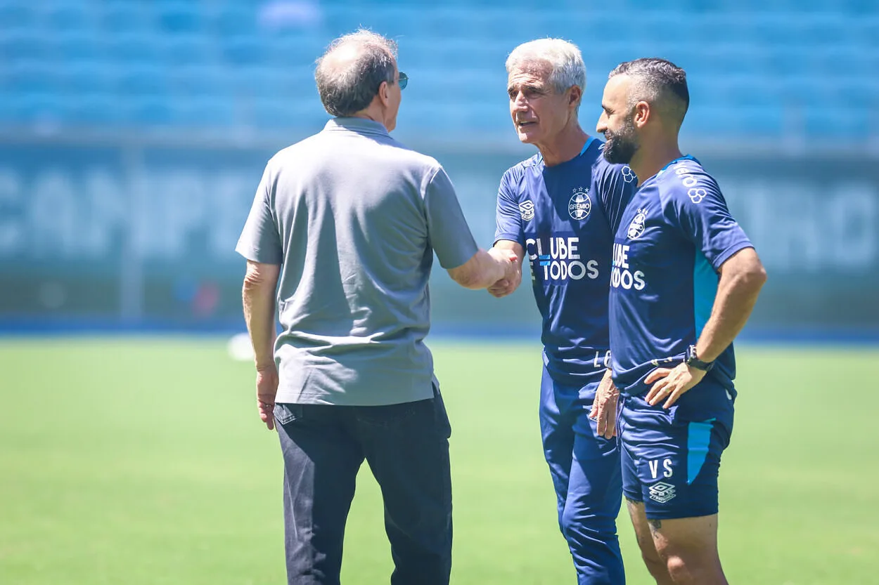 Grêmio garante que blindou elenco das "questões externas" antes do Gre-Nal Grêmio hoje