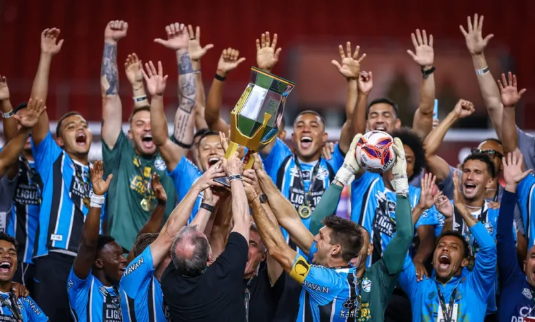 Grêmio vitorioso com Kannemann