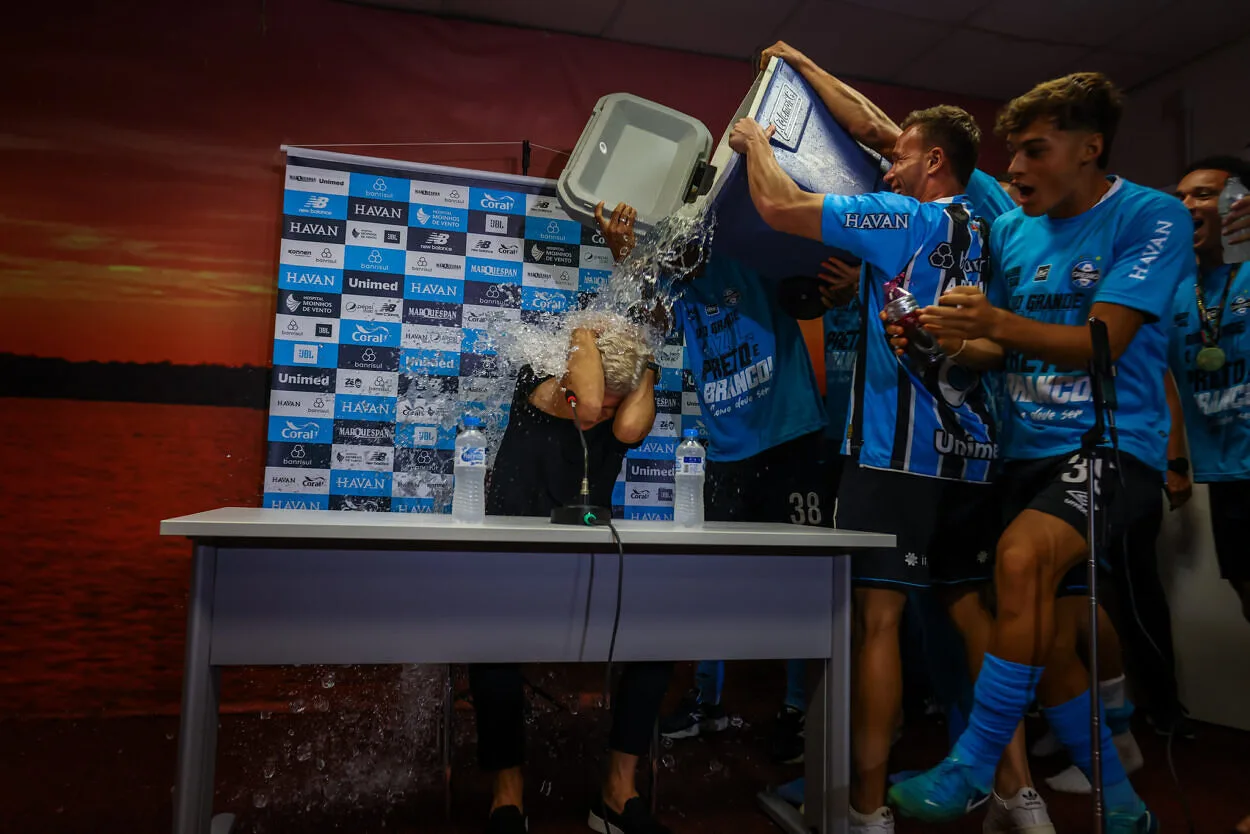 Luís Castro pelo Grêmio
