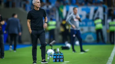 Narrador cita a principal "tarefa" do Grêmio no jogo de segunda-feira pelo Brasileirão Luís Castro pelo Grêmio