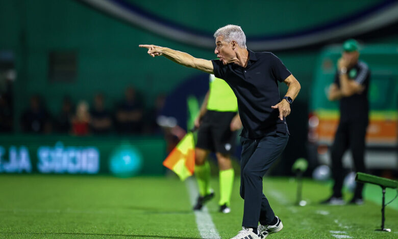 Luís Castro reclama