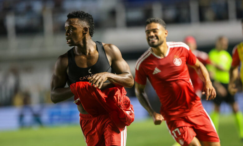 Inter vence