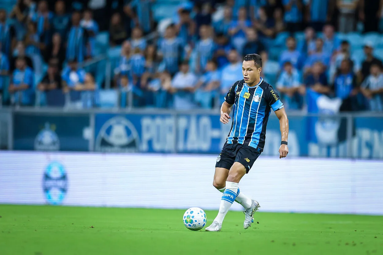 Marlon teve lesão no Grêmio