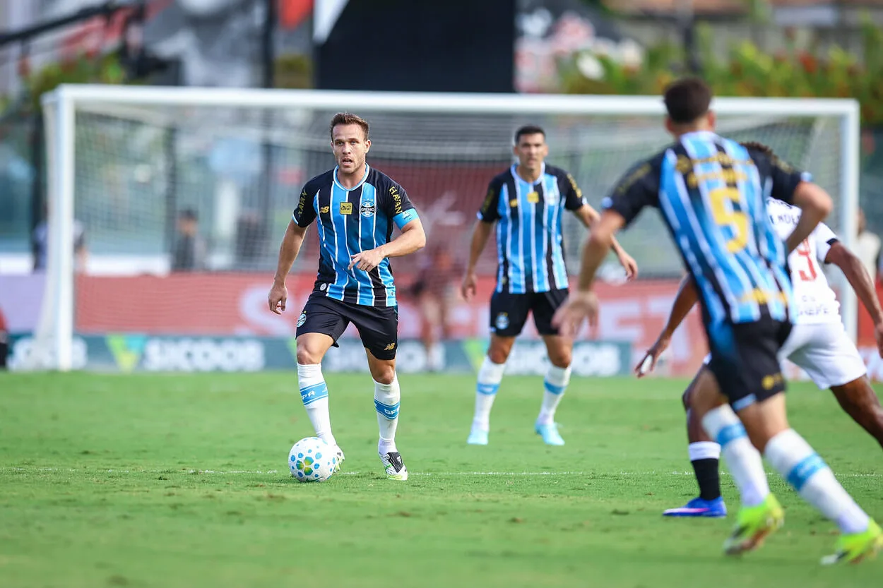 Arthur pelo Grêmio