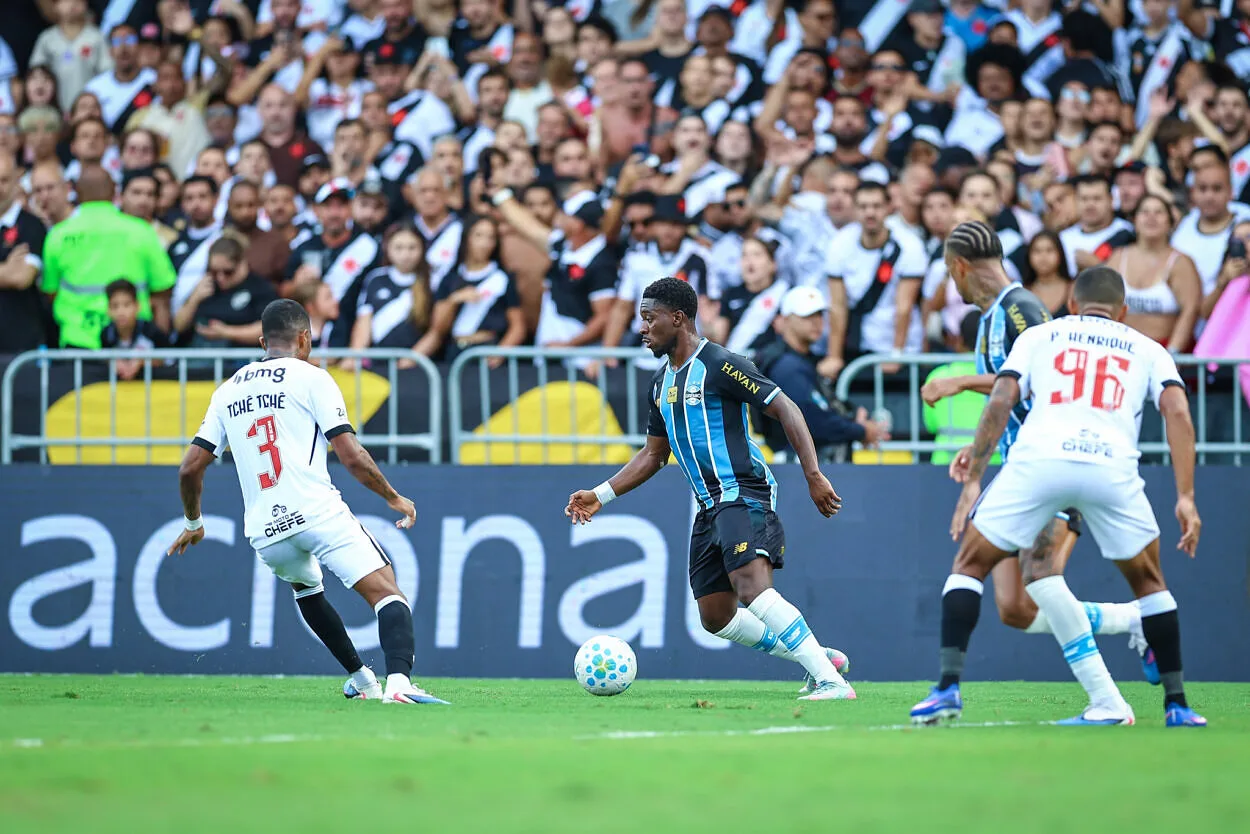 Grêmio sofre de novo com Cuiabano e perde posição na tabela do Brasileirão Grêmio perde