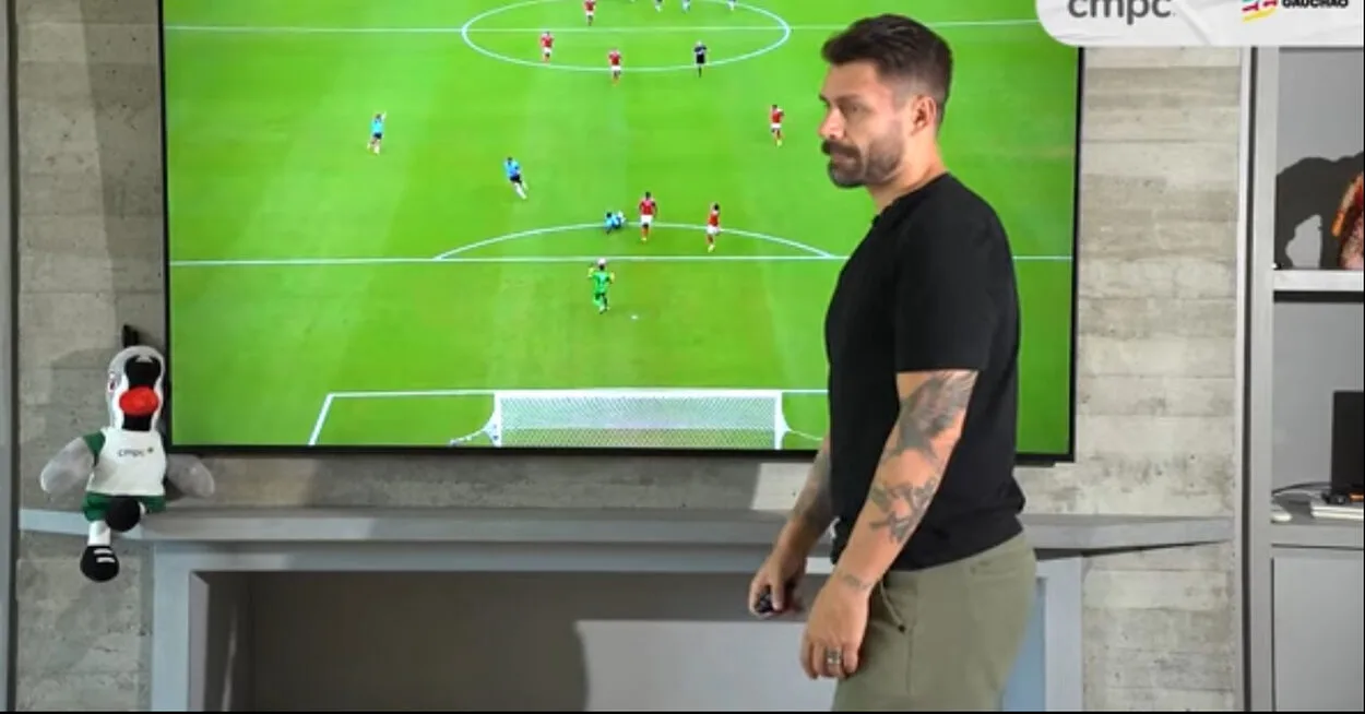 Para Sobis, presença de Daniel Bins no VAR do Gre-Nal foi um "absurdo" Sobis fala de Daniel Bins