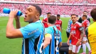 Carlos Vinícius pelo Grêmio