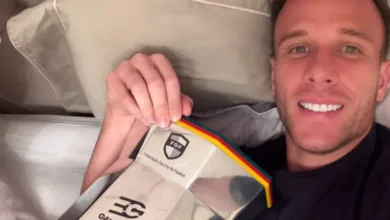 Arthur com a taça do Gauchão