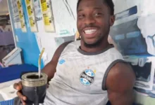 Amuzu pelo Grêmio