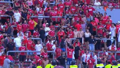 Torcida do Inter protestam desempenho no Beira-Rio