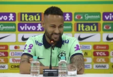 Arthur defende a convocação de Neymar para a Copa do Mundo: "Ele é indiscutível" Neymar falou do amigo Suárez