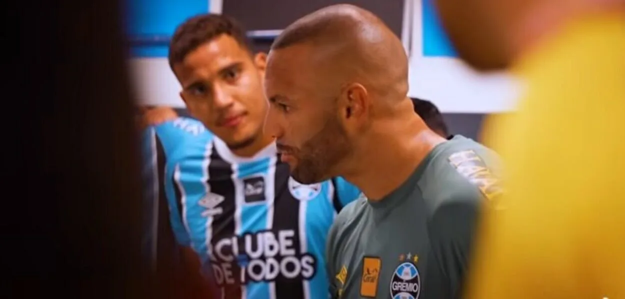 Weverton discursa no vestiário do Grêmio antes do Gre-Nal: "Aconteça o que acontecer" Weverton pelo Grêmio