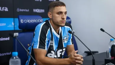 Camilo reforça carinho pela torcida do Grêmio: "Mesmo que não tenham por mim" Grêmio de Camilo