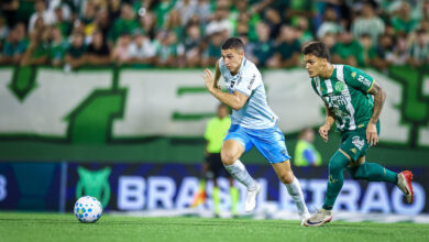 Monsalve faz análise sincera da sua sequência de jogos no Grêmio: "Posso dar mais" Monsalve pelo Grêmio