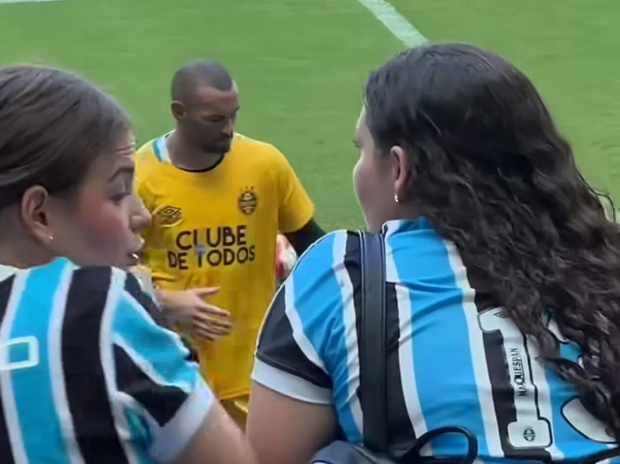 Weverton pelo Grêmio