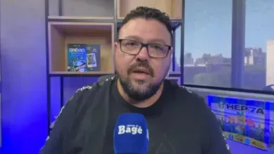 Bagé vê Enamorado jogando mais futebol que Tetê no Grêmio: "Até quando?" Bagé pelo Grêmio