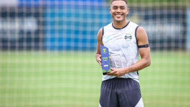 Carlos Vinícius pelo Grêmio