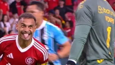 Repórter ligado ao Grêmio rebate "soberba" dita por Alan Patrick: "E quando mostrou a língua?" Alan Patrick pelo Inter