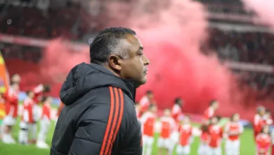 Roger Machado em momento delicado no Inter