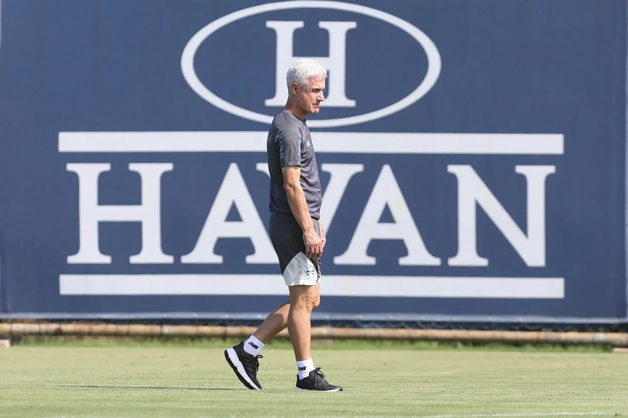 Luís Castro, treinador do Grêmio
