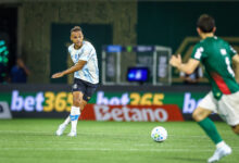 Braithwaite pelo Grêmio