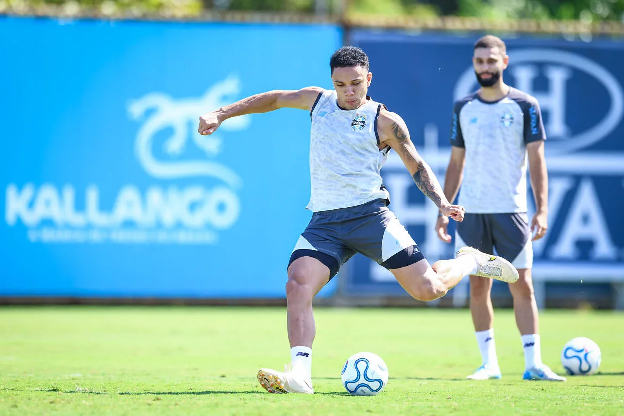 Saiba o resultado do julgamento de zagueiro do Grêmio pela expulsão no Gre-Nal Viery pelo Grêmio