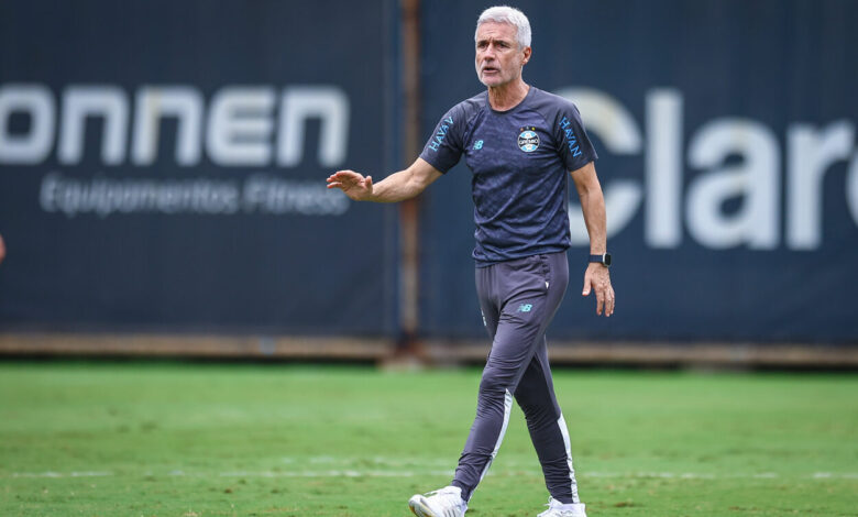 Luís Castro pelo Grêmio