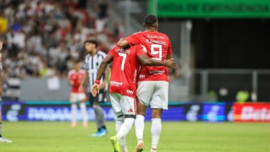 Alerrandro celebra assistência no Inter e fala das escolhas de Pezzolano: "Temos que respeitar" Inter com Alerrandro