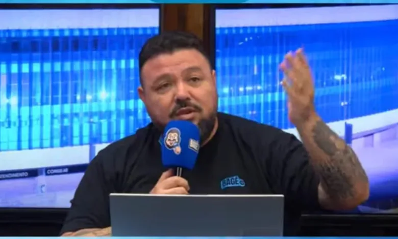 Alex Bagé pelo Grêmio