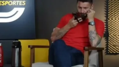 Sobis comparece em vitória da base do Inter e explica desabafo: "Que sirva de incentivo" Abel Braga e Rafael Sobis Inter