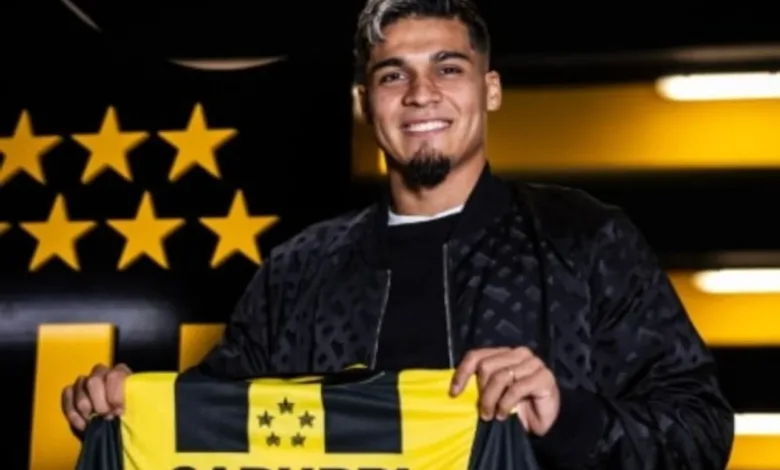 Arezo volta ao Peñarol