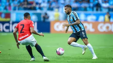 Reinaldo pelo Grêmio
