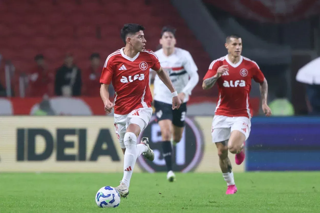 Alan Rodríguez em ação pelo Inter